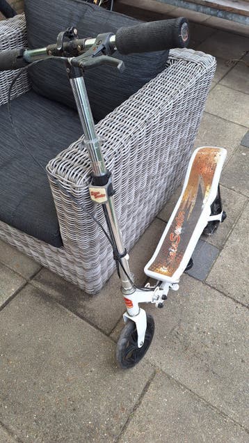Gratis Space Scooter voor handige papa (opknapper)