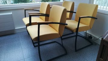 4 stoelen eetkamer