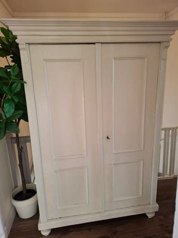 Vintage kast, gratis af te halen