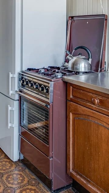 Vrijstaand gasfornuis met oven - Gebruikt
