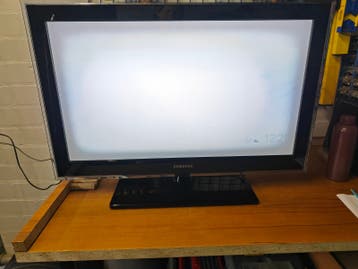 Oude Samsung TV met kleurproblemen - Gratis af te halen