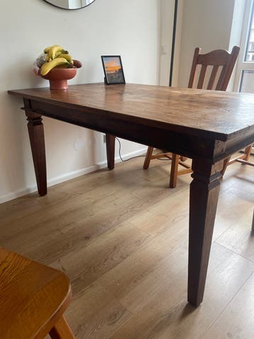 Houten eettafel - 90x150x75 cm (moet snel weg)