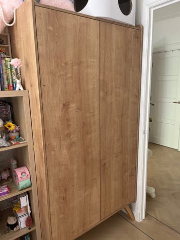 Kinder kleding kast (gratis)