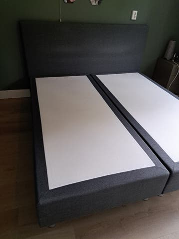 Zo goed als nieuw tweepersoons boxspring bed