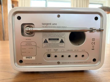 Tangent Uno Radio - Wit, Compact en Stijlvol