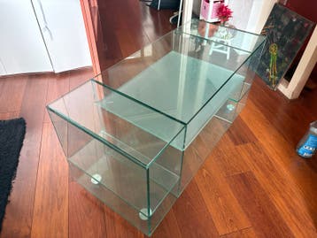 Gratis glazen tv-meubel - Snel ophalen!