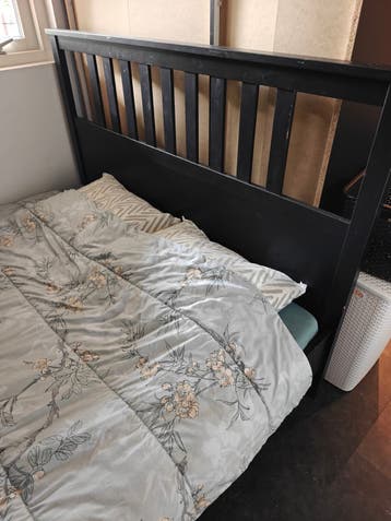 Gratis Tweepersoonsbed met Matras - Kleine Beschadigingen
