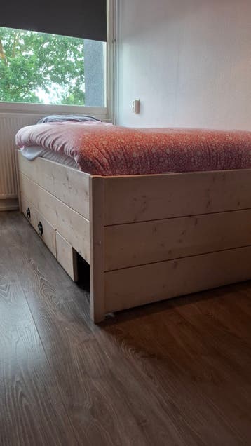 Steigerhouten bed met opberglade en kast - Whitewash