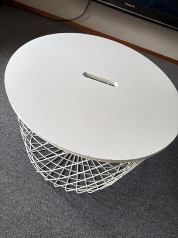 Witte Bijzettafel met Lichte Gebruikssporen