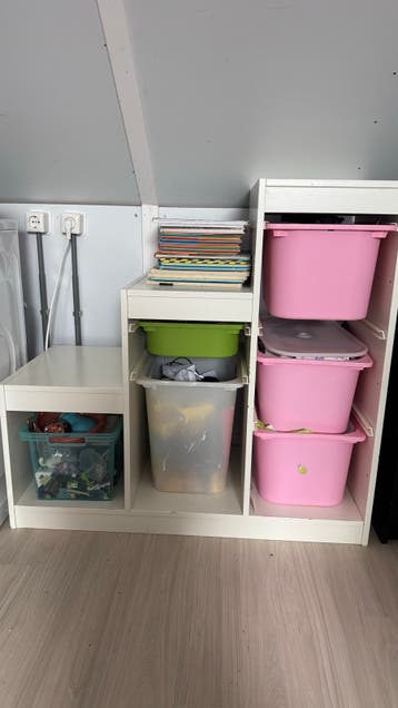 Witte opbergkast gratis