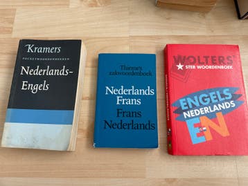 Woordenboeken drie stuks