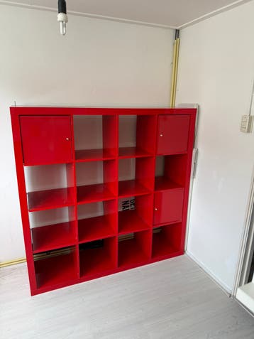 Gratis kallax kast Ikea rood