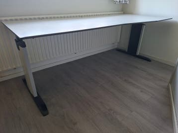 Bureau, kantoor-kwaliteit, 200 cm breed, 80 cm diep,