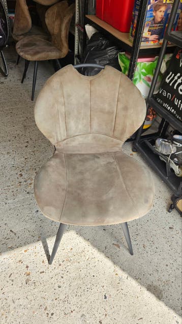 2 gratis stoelen