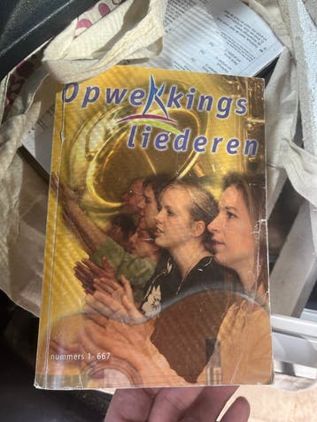 Gratis af te halen: tas vol Opwekkingsliederen boekjes