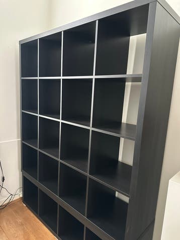 Ikea kallax kasten donkerbruin/zwart met 4 cd inzet stukken