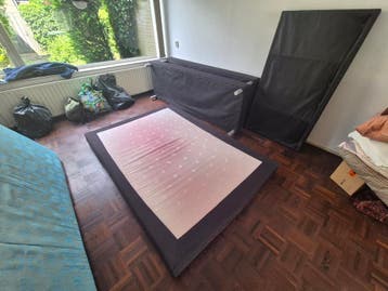 GRATIS --- Boxspring en bank
