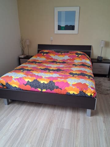 Tweepersoonsbed met nachtkastjes 160x200