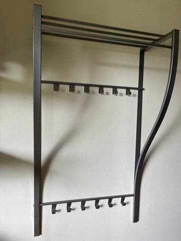 Gratis Metalen wandkapstok met hoedenplank en haken