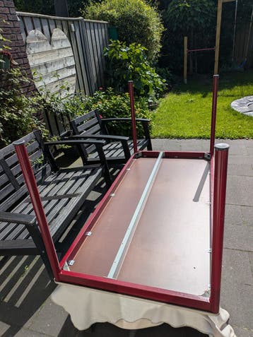 Robuuste tafel - Ideaal voor garage of bijkeuken