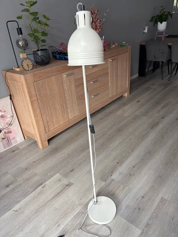 Witte/Grijze Vloerlamp met Verstelbare Kop