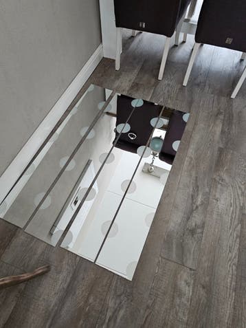 Set van 4 spiegels met stippenpatroon van Ikea