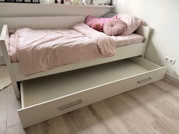 Wit eenpersoons met lade/logeerbed - evt touch-up nodi