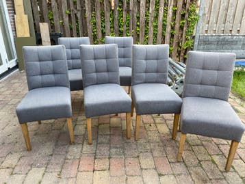 Gratis eetkamerstoelen van Wood