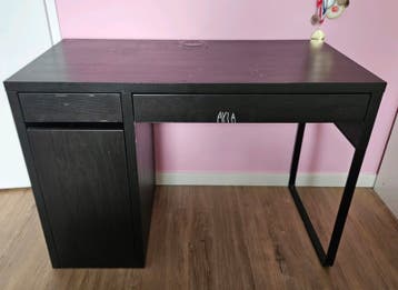Bureau met lades en kastje - gratis af te halen