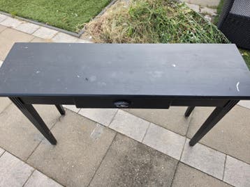 Zwarte houten sidetable met lade