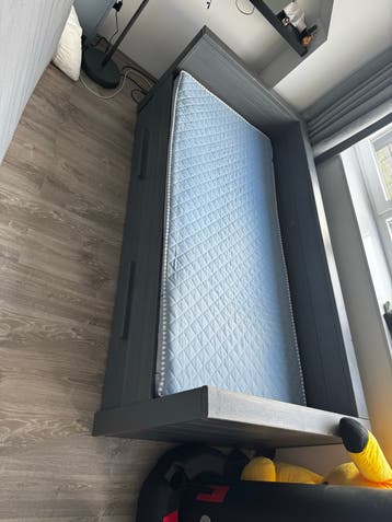 Gratis 1-persoons bed met opbergruimte - Zandvoort