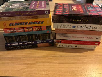 Gratis stapel boeken 16 stuks