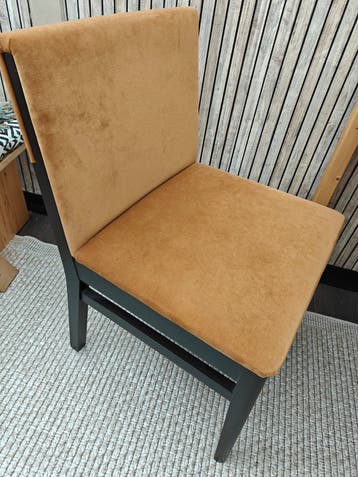 Comfortabele eetkamerstoel - Bruin/Oranje stof