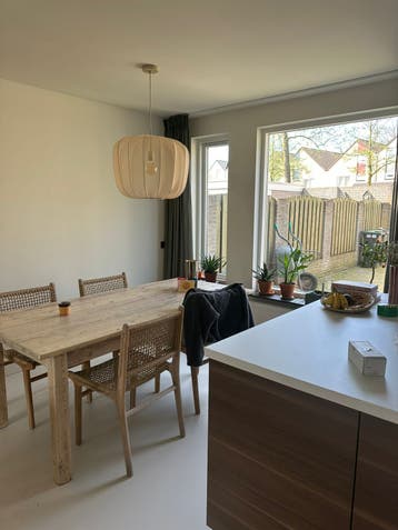 Houten eettafel