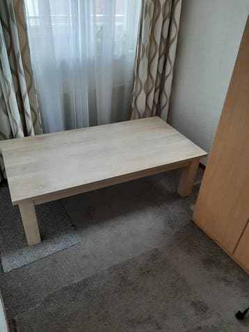 Gratis af te halen salon tafel