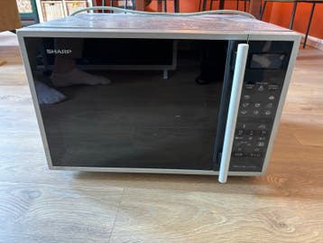 Sharp Combimagnetron - Gebruikt, met grill en hete lucht