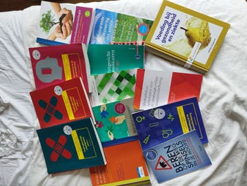 Diverse studieboeken hbo verpleegkunde