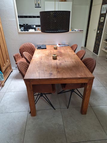 Teakhouten eetkamertafel 2 meter x 1 meter. GRATIS