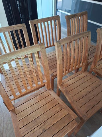 Set van 6 houten eetkamerstoelen Gratis