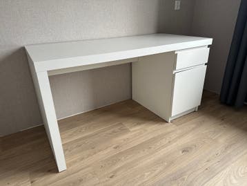 Ikea Malm wit bureau met lades
