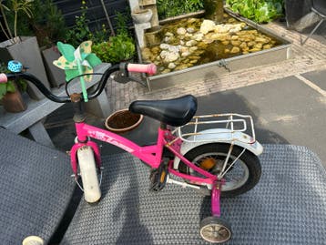 Leuk kinderfietsje, ideaal voor bij opa en oma
