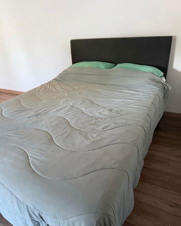 Gratis tweepersoons boxspring (LEES BESCHRHIJVING)