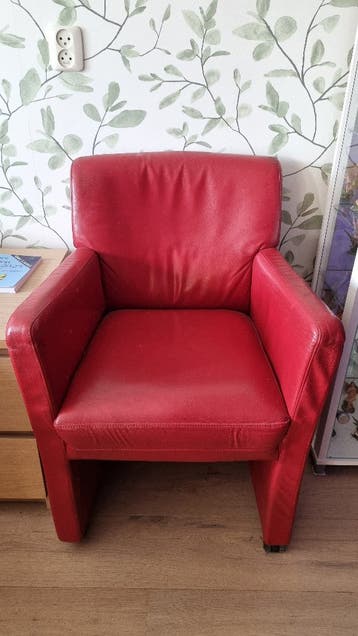 3 leren eetkamerstoelen