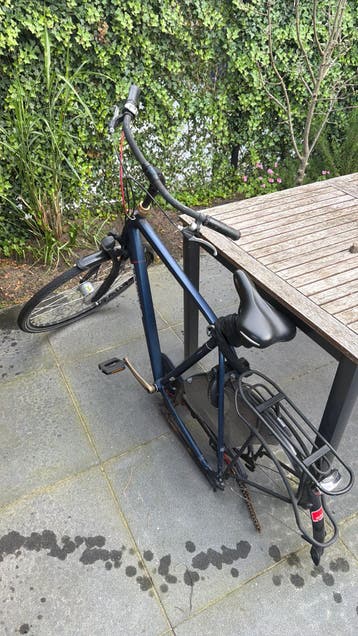 Heren fietsframe (kapot achterwiel)