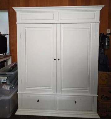 Massieve witte kast met lades - gratis af te halen
