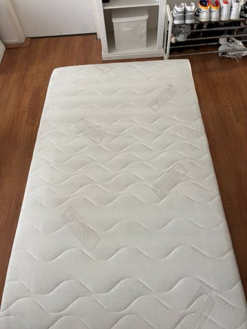 Witte twijfelaar matras