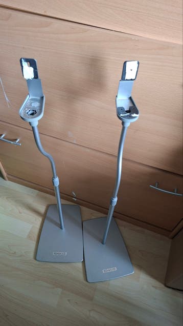 Kenwood speakerstandaards 2x.