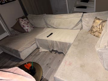 Grote slaapbank 306cm breed - Gebruikt met vlekken