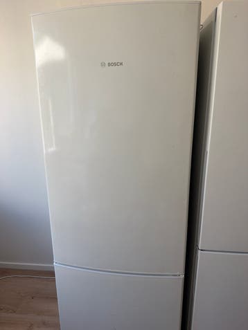 Gratis Bosch Koelkast met vriesvak, Nofrost..Goede Staat