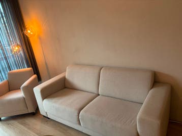 Compacte bank met stoel - gratis op te halen
